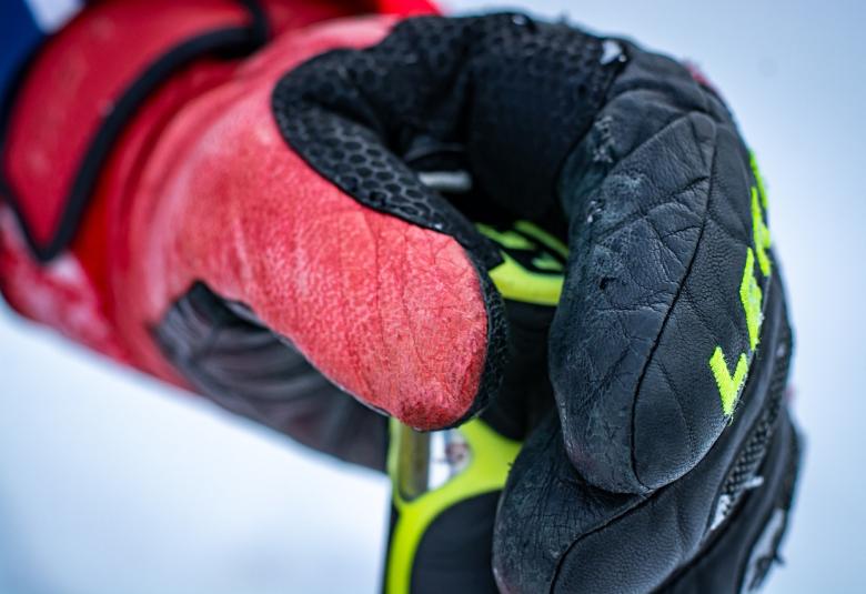 Ski glove