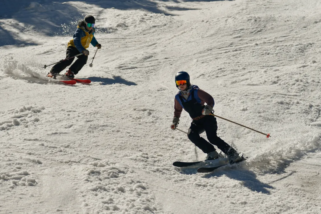 Turning while skiing