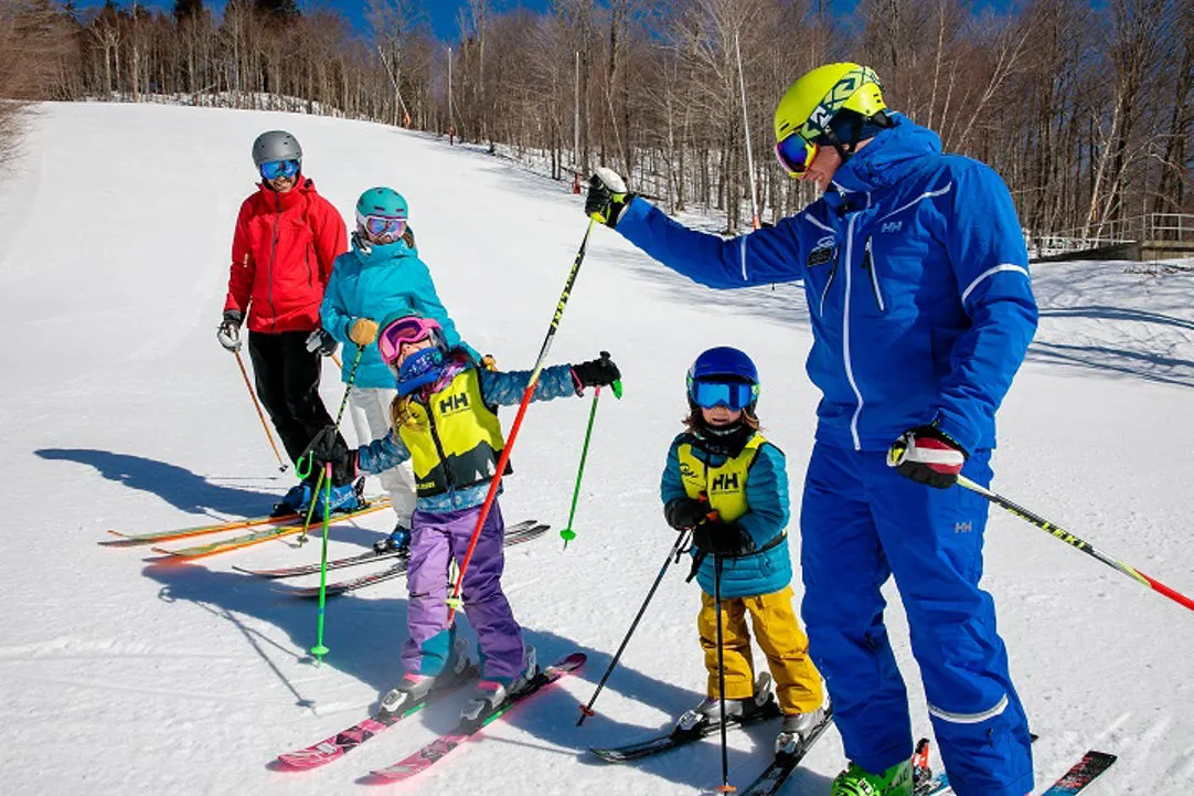 Family getting a private lesson