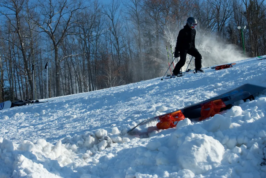 Skier release skis