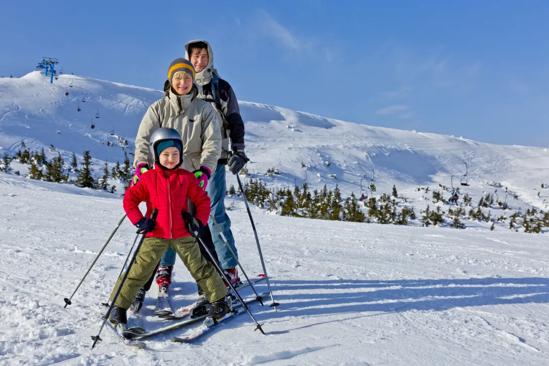 Learning to ski together